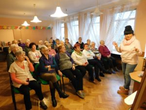 Uczestnicy spotkania z pedagogiem- widok z przodu Sali